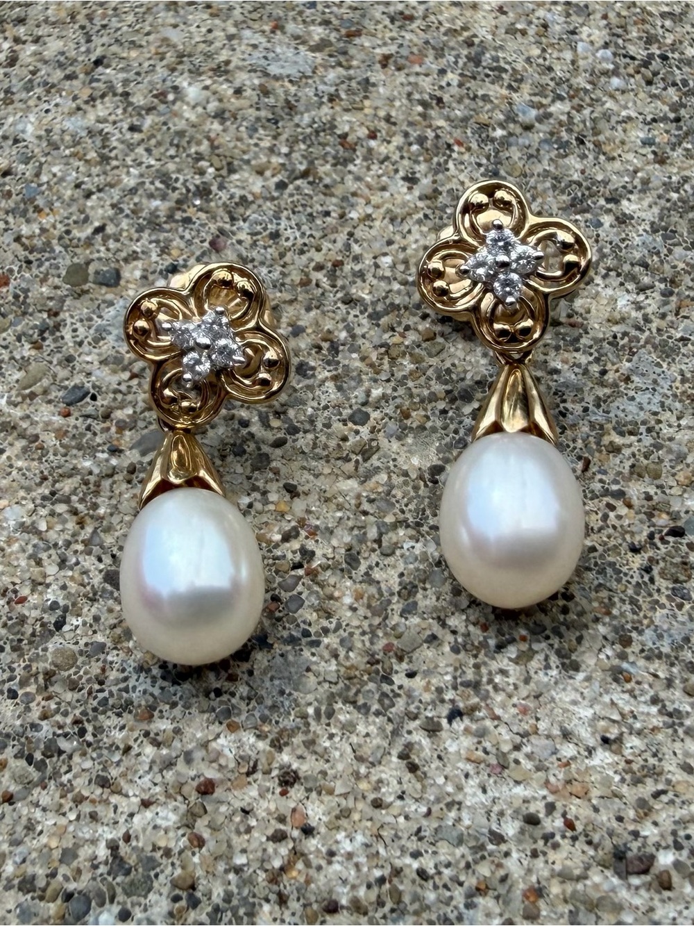 10k Yellow Gold Pearl And Diamond Dangle Earrings